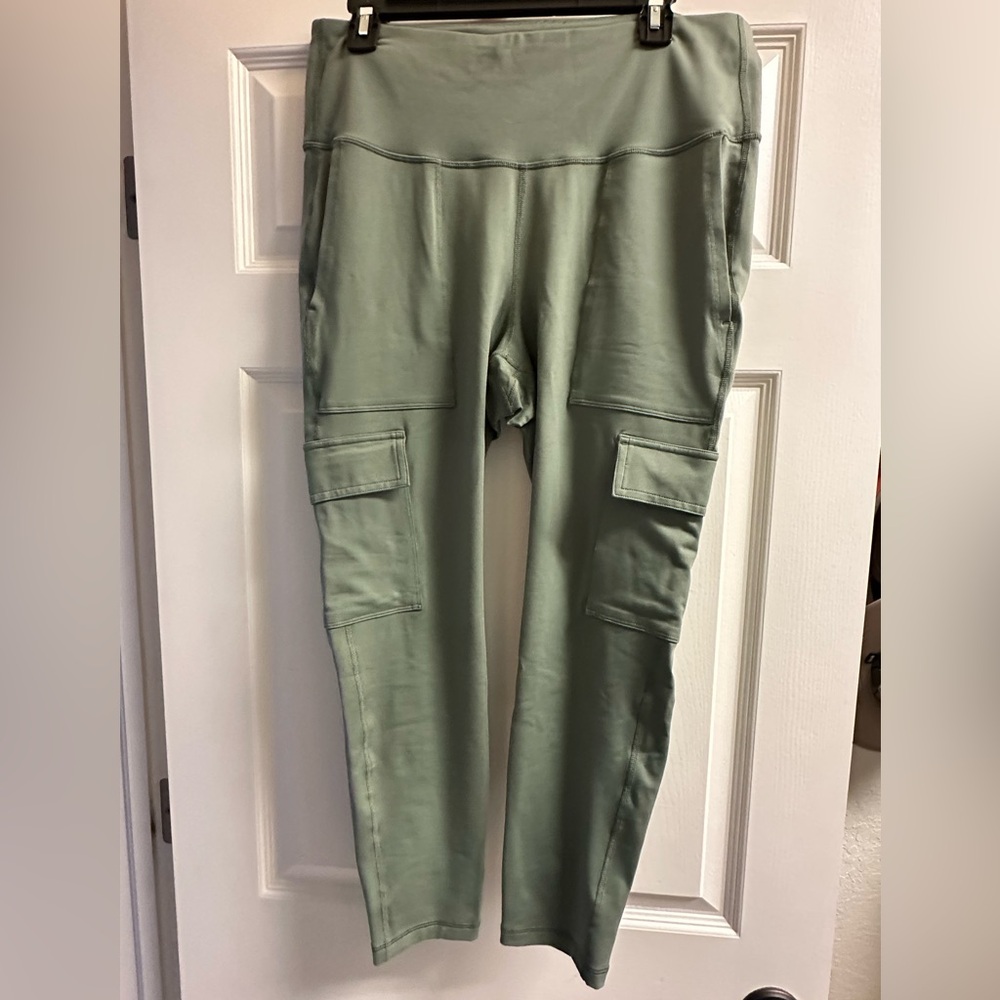 Old Navy size XL Green Cargo Pants